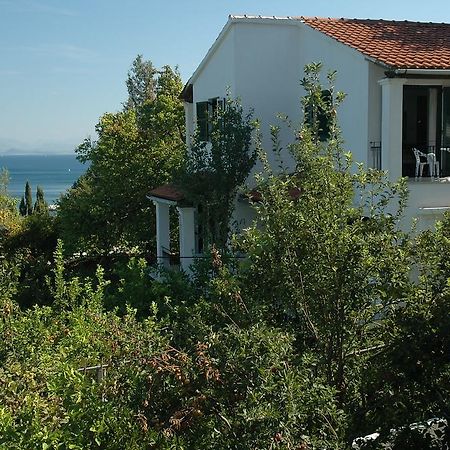 Studios Andreas Mpoukaris Luaran gambar